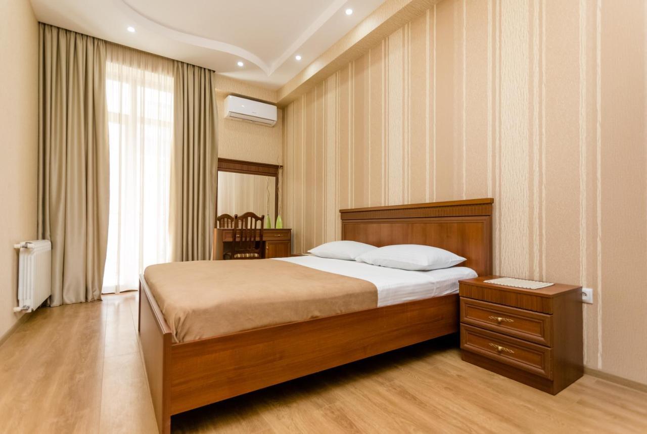 Central Cosy 5Bd-5Bath Apartment Tbilisi Exterior foto